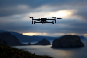 Jak unikać potencjalnych problemów podczas lotów dronem?